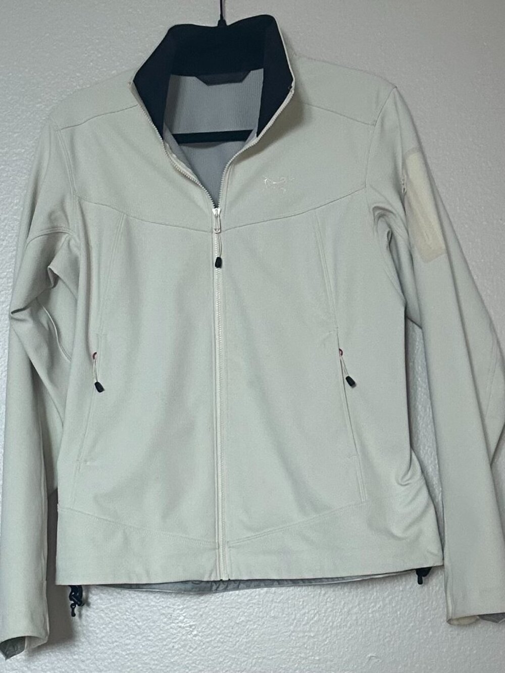 Arc'teryx Epsilon LT Softshell Jacket Women's Medium Cream Full Zip